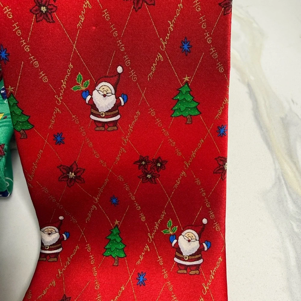 Ties Red is hallmark brand 57in Green unbranded 59in great condition